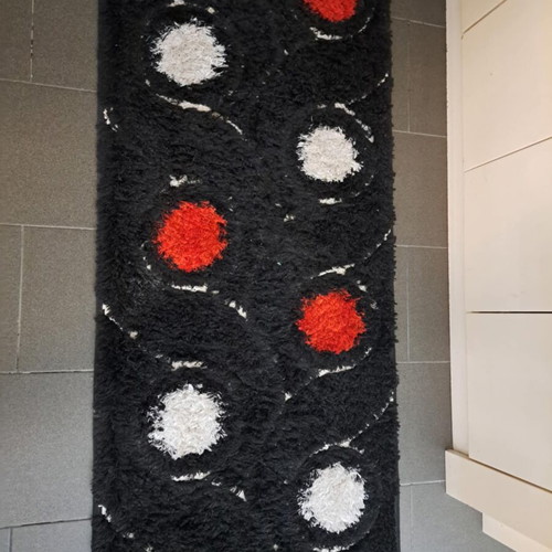 Black runner rug used with white and red circles 2.27x0.65 m