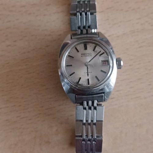 Seiko women's automatic vintage watch used for small wrist