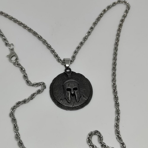 Ancient Spartan Helmet Pendant with Rope Chain like new