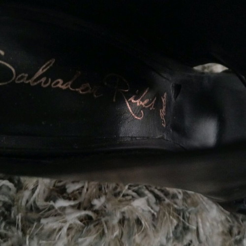 Leather sandals with laces Salvador Ribes like new, size 36, black