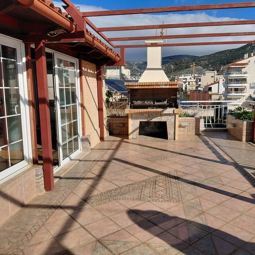 Μεζονέτα 132 τ.μ. στη Γλυφάδα Τερψιθέα με 3 υπνοδωμάτια και θέα θάλασσα