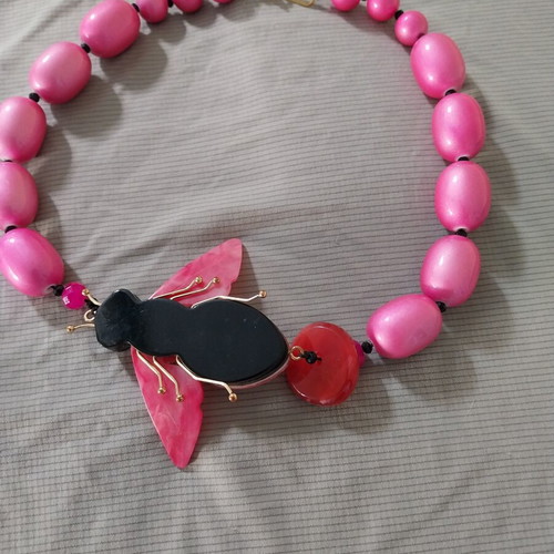 Necklace from London 53 cm, like new, pink
