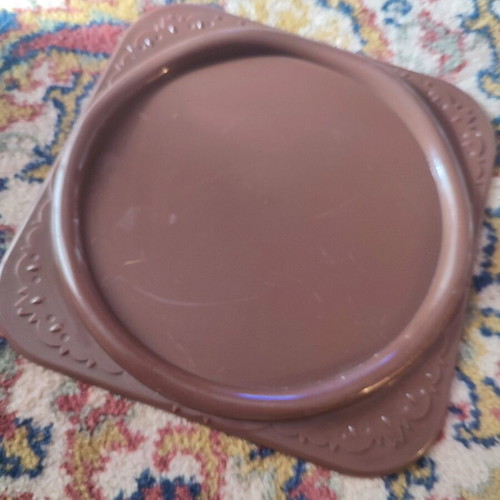 Toy cake used with music and light effects