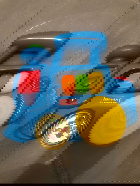 βρεφικό παιχνίδι τρενάκι fisher price