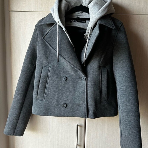 Zara jacket hoodie like new, grey with detachable hood