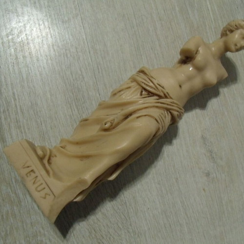 Venus figure statue used, alabaster