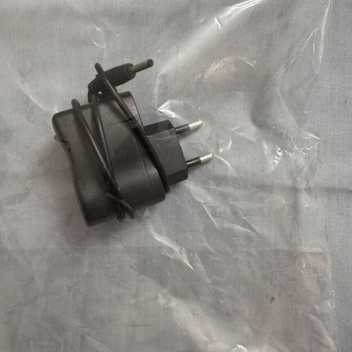 Power adapter used, 4.2V 500mA for small devices