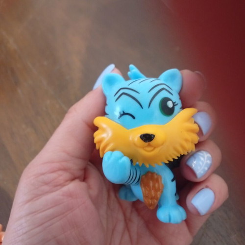 Blue Jungle Tigrette Hatchimals CollEGGtibles Season 1 figure like new
