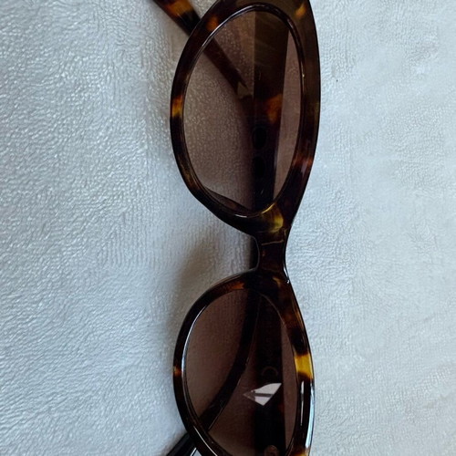 Tortoise sunglasses like new