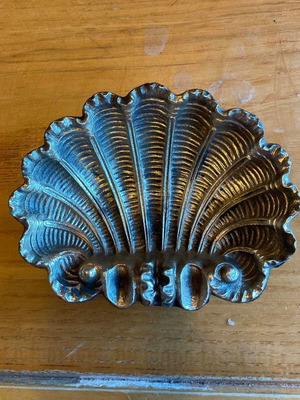 Brass cast shell ashtray used