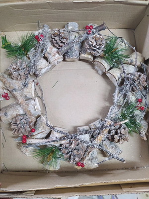 Christmas wreath new with wood pieces, unusual design