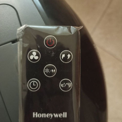 Honeywell Air Cooler ES800 like new, humidifier and ionizer, 36W