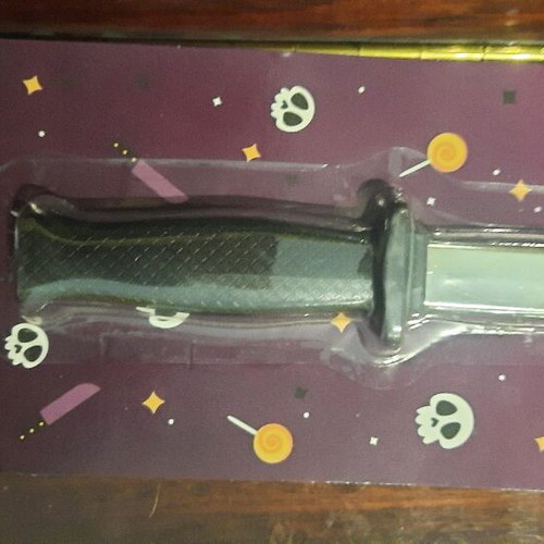 Fake prank knife new, disappearing blade for realistic jokes
