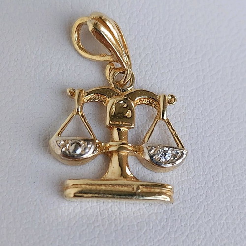 Gold zodiac pendant Libra used 14K 15mm