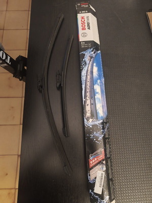 Bosch AeroTwin wiper blades front and rear, unused