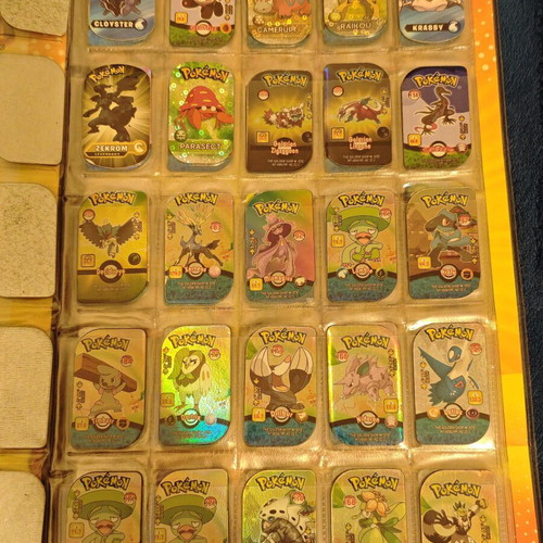 Άλμπουμ με αυθεντικές μεταλλικές ετικέτες Pokémon