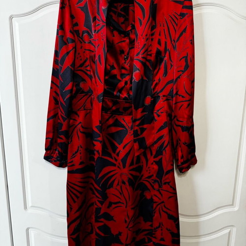 Silk dress Lussile red like new