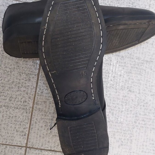 Leather military shoes size 45, classic style, black, like new