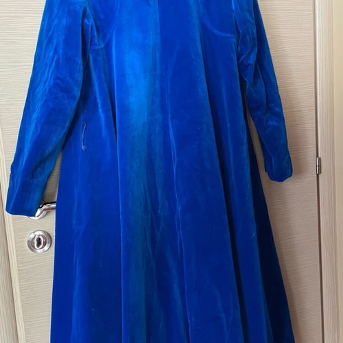 Surrey Classics of Canada velvet coat like new, one size, blue