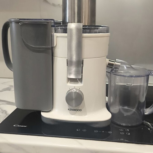 Kenwood JE730 Juicer like new, 1000watt power