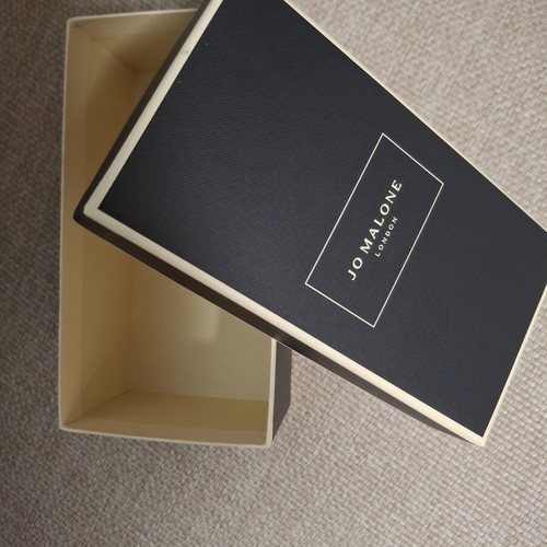 Jo Malone perfume packaging box like new