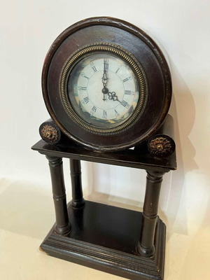 Vintage wooden table clock with brass details, 41x22x12 cm