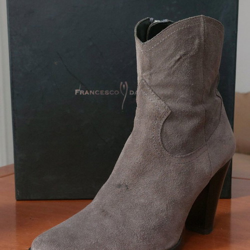 Francesco Milano gray ankle boots with low heel like new