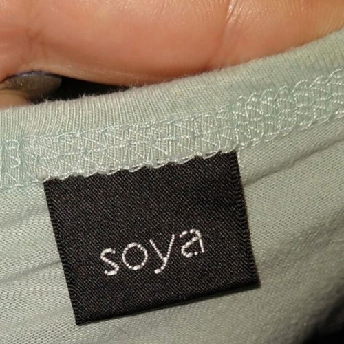 Soya t-shirt style blouse like new, green with decorations
