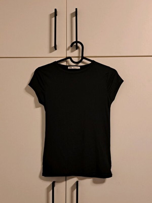 Zara basic μαύρο στενό μπλουζάκι small καινούργιο