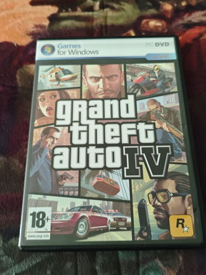 Grand Theft Auto IV PC game with map and book