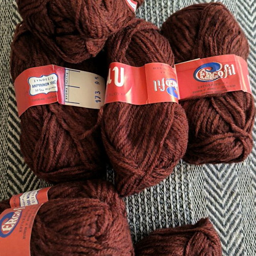 Acrylic yarns new, 7 pieces in brown color