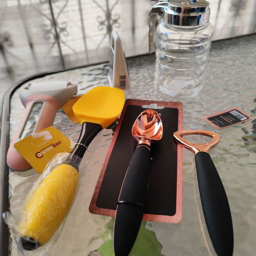 Kitchen products new, set of 6 pieces