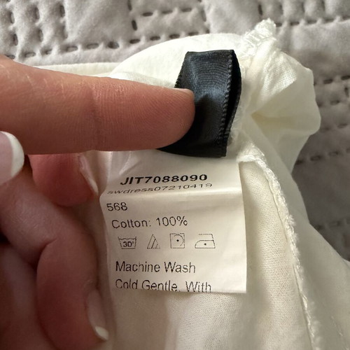 Dress with ruffles and back opening, size S Shein, like new, white