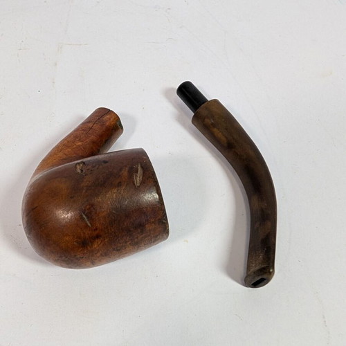 Fedoren France pipe used with crack on stem