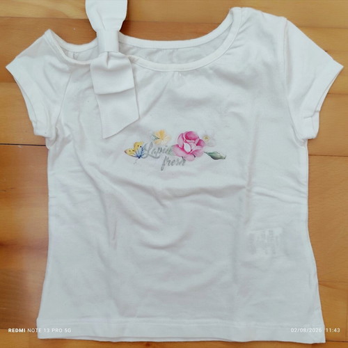 T-shirts pack of 5 size 104 cm like new