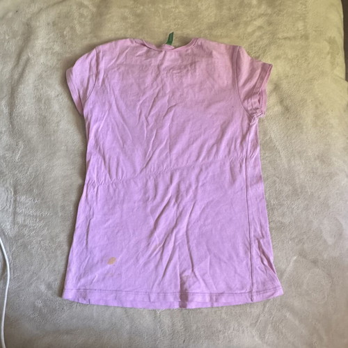 Girls pink t-shirt United Colors of Benetton 140 cm used with stain