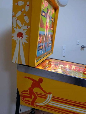 Bally Strikes and Spares 1977 φλίπερ
