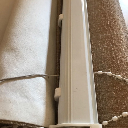 Fabric roller blind like new, dimensions 1.50x1.32 meters