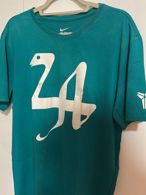 Nike βαμβακερό αθλητικό μπλουζάκι σαν καινούργιο, μέγεθος L, άσπρο και τιρκουάζ
