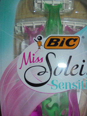 Bic Miss Soleil Sensitive razors 3pcs new