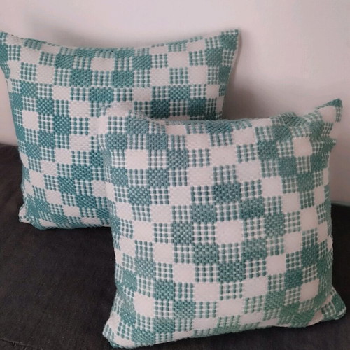 Woven traditional pillows like new, set of 2, 50x50 cm