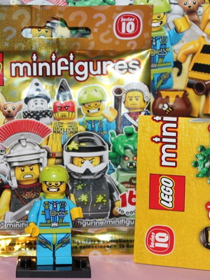 Lego Minifigures 71001 Series 10 Skydiver Καινούργιο