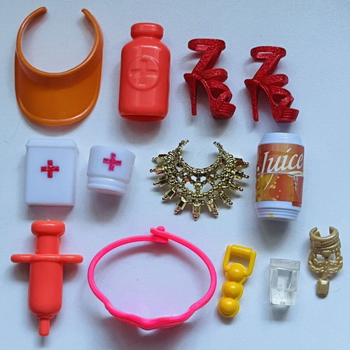 Doll accessories like new, colorful set