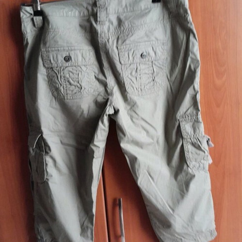 Esprit Bermuda size S like new, khaki