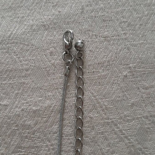 Necklace with purple stone new