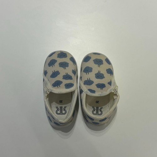 La Redoute baby shoes with zipper newborn size 20 unused