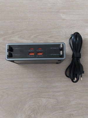 HATALKIN 105W GaN Multifunctional Charging Station like new with 4 retractable cables and 4 USB ports