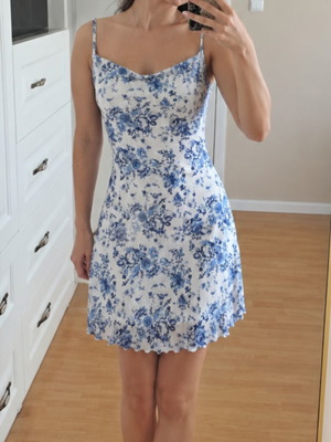 Summer dress new, size S, white with blue flowers