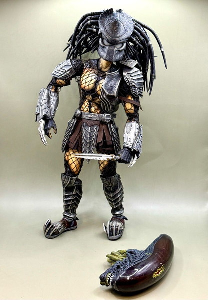 VERY RARE Hot Toys Ancient Predator North American Edition