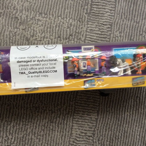 Lego Friends Display Showcase new, compatible with 41711 Emma’s Art School